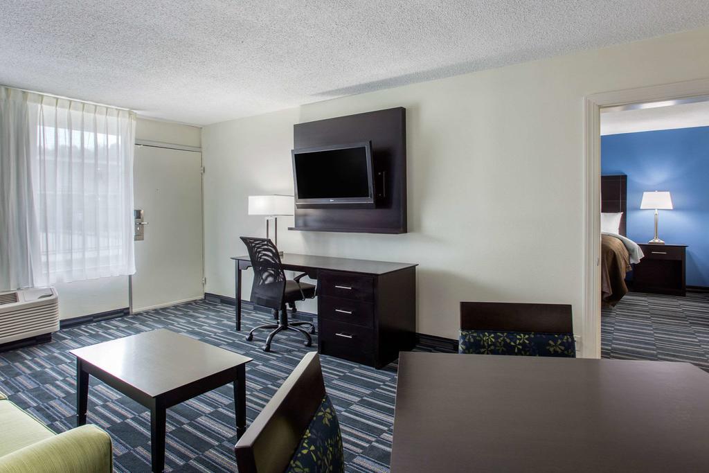 Days Inn And Suites By Wyndham Oxford Exterior foto