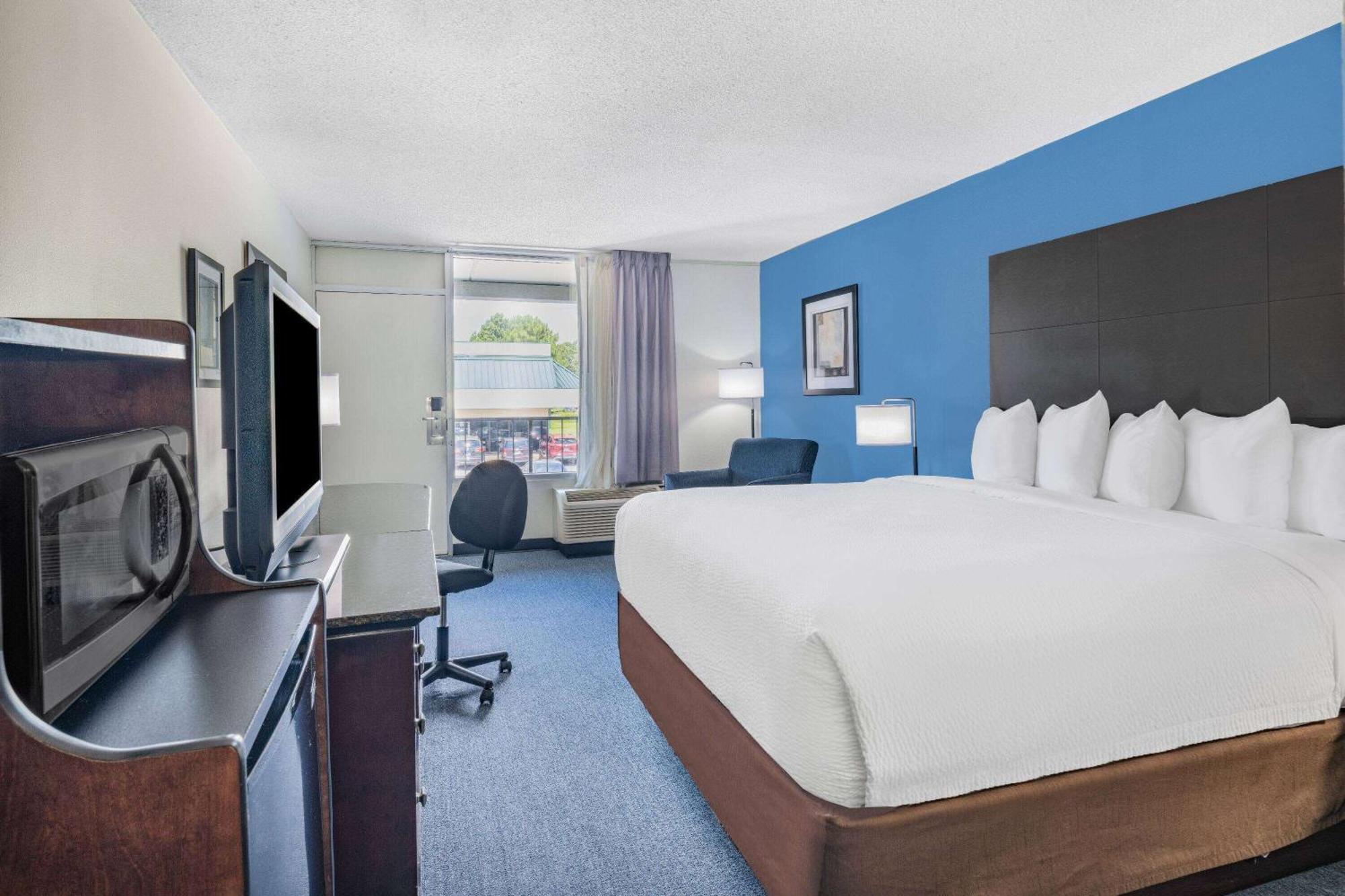 Days Inn And Suites By Wyndham Oxford Exterior foto